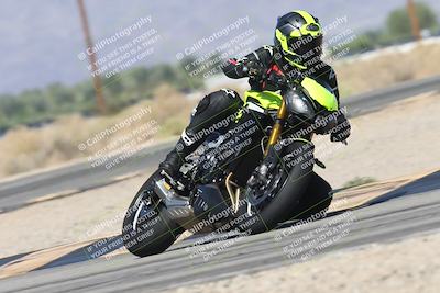 media/Oct-13-2025-Moto Forza (Mon) [[a66d839500]]/3-B Group/Session 3 (Turn 16)/